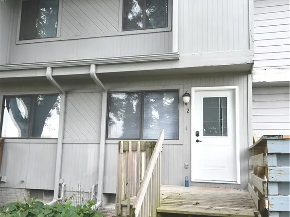 1435 S 5th St APT 2, Carlisle, IA 50047