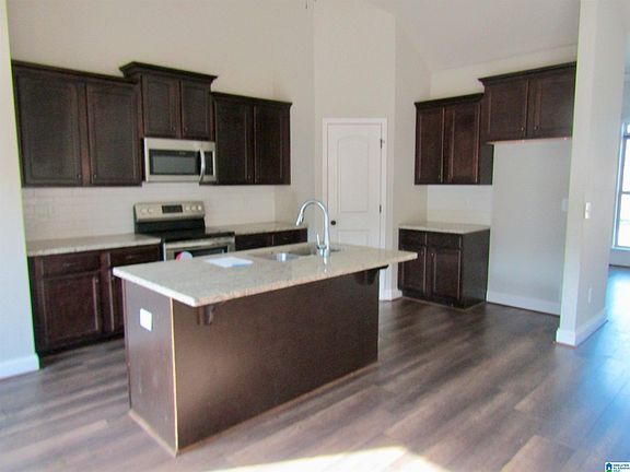 3rd image of 5100 Meadow Lake Trl