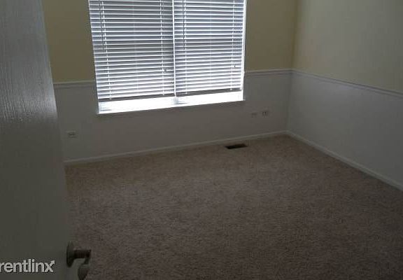 4th image of 575 Littleton Trl #7-3