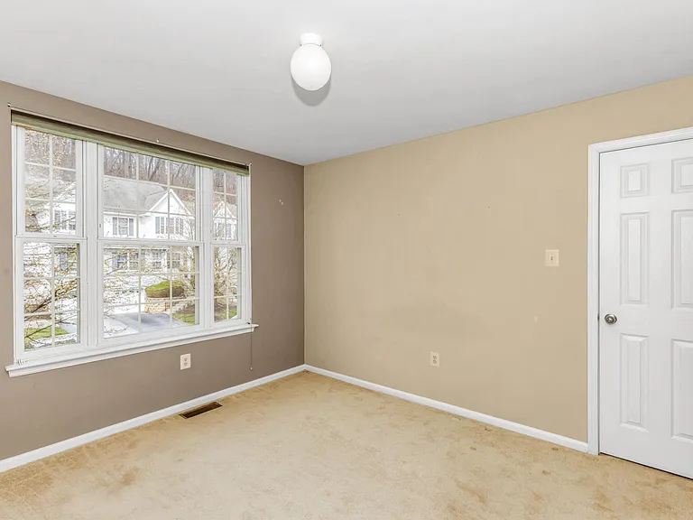 128 Madison Way — Photo 31