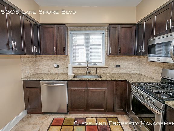 4th image of 15305 Lake Shore Blvd