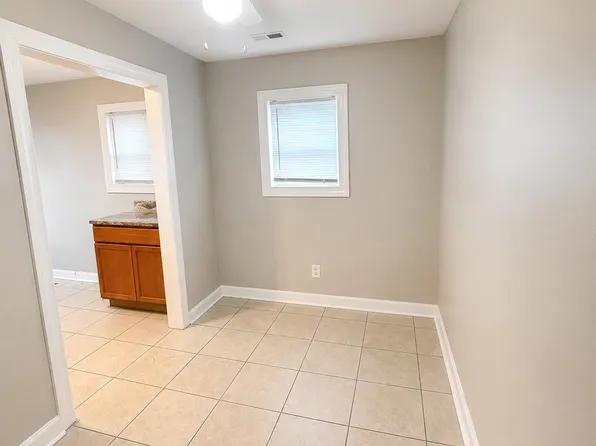 3665 Parthenia Ave, Louisville, KY 40215