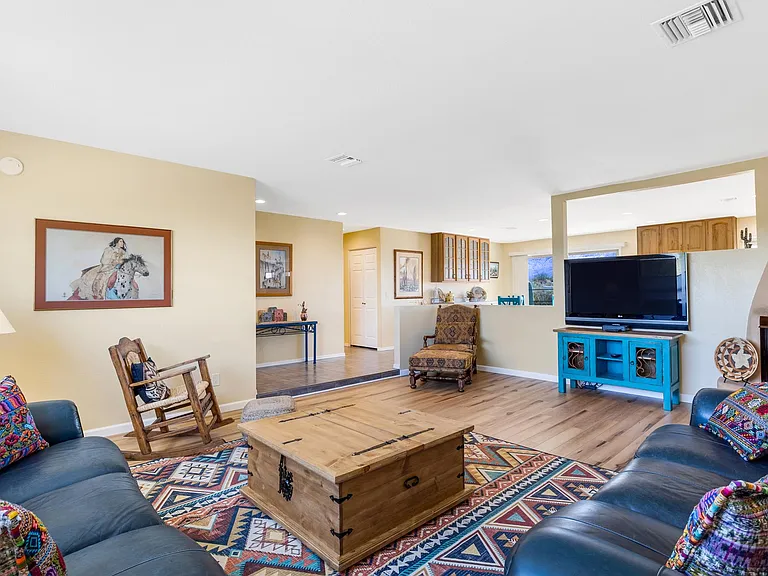 10380 N Hacienda Hermosa Dr — Photo 17