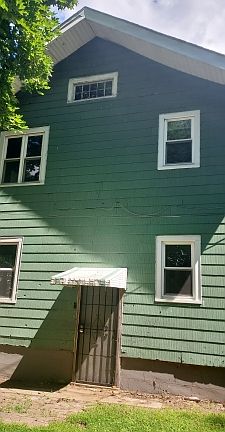 3rd image of 328 Royal Ave