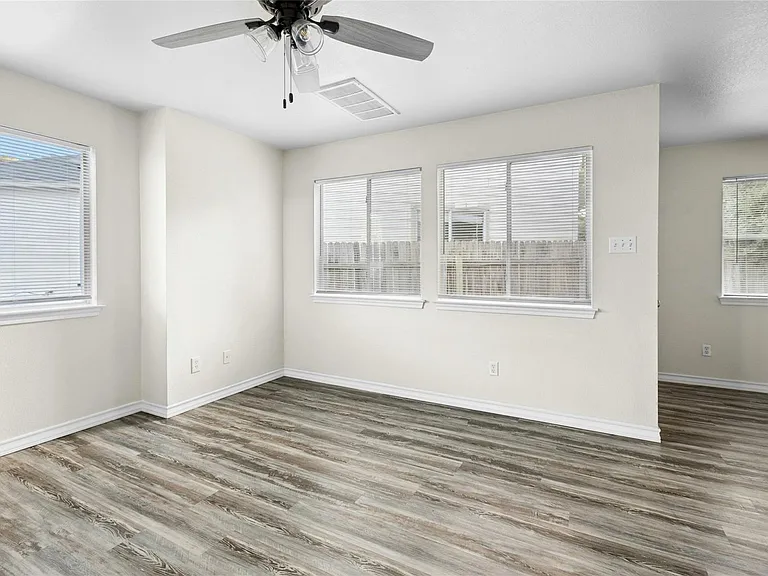 808 Sagewood Trl — Photo 3