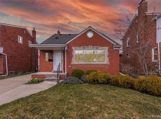 22412 Heinze St, Dearborn, MI 48128