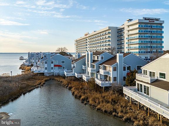 5th image of 303 Seabay Ln Unit 30B