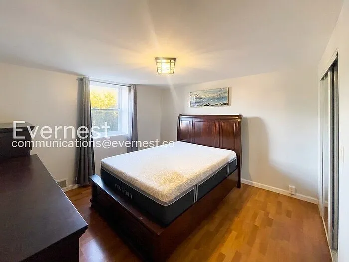 6405 Loch Crest Ct — Photo 10