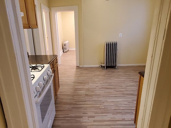 5th image of 457 E 22nd St #1R