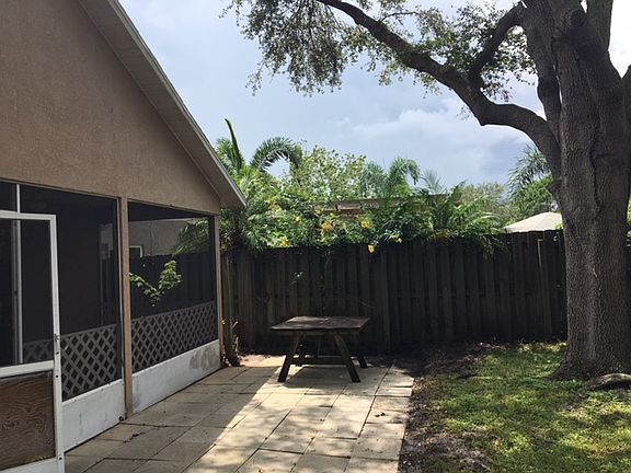 5th image of 1310 Cypress Bend Cir