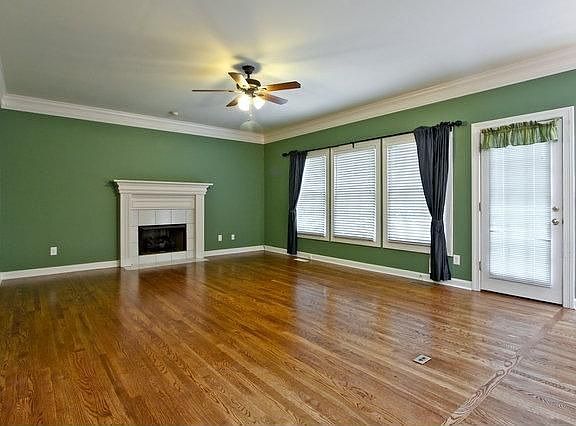 Farmily Rm-NEW 3/4" sand/finish oak hrdwd flooring w/ non-glare satin finish