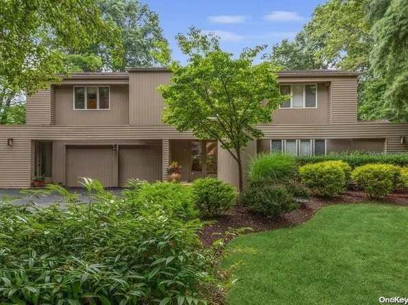 12 Sleepy Lane, Melville, NY 11747