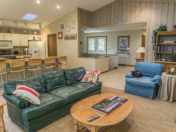 5th image of 30 Abbey Springs Dr