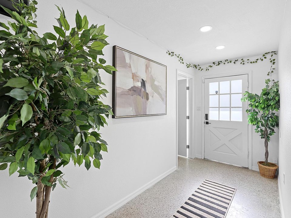 1st image of 4431 Barley St