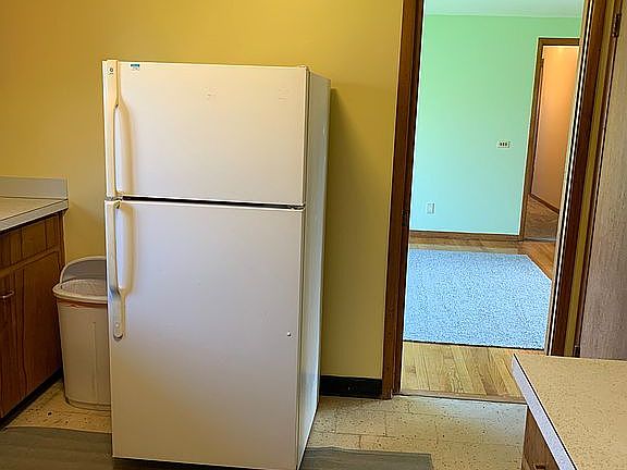 apt 3 kitchen