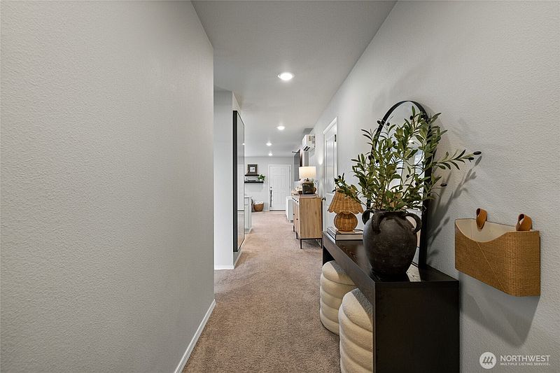 4th image of 13485 195th Street E