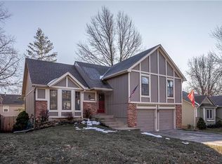 7241 Park St, Shawnee, KS 66216