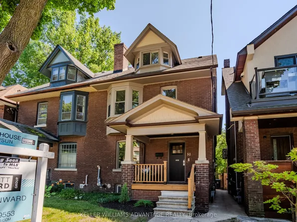 3 Columbine Ave, Toronto, ON M4L 1P2