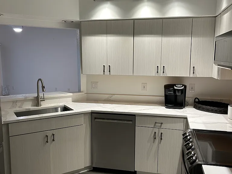 6645 Pineview Ter — Photo 17
