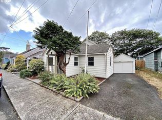1060 S Downing St, Seaside, OR