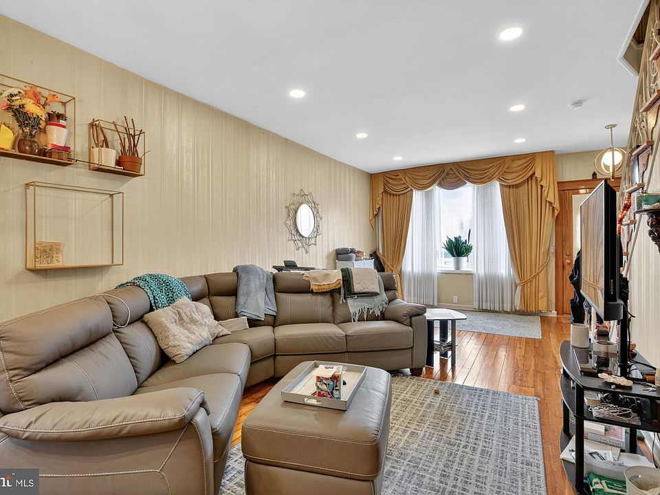1st image of 3147 Edgemont St