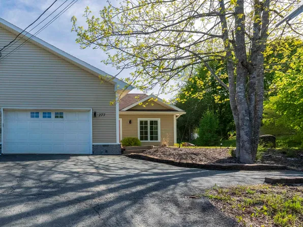 277 Victoria Rd, Lunenburg, NS B0J 2C0