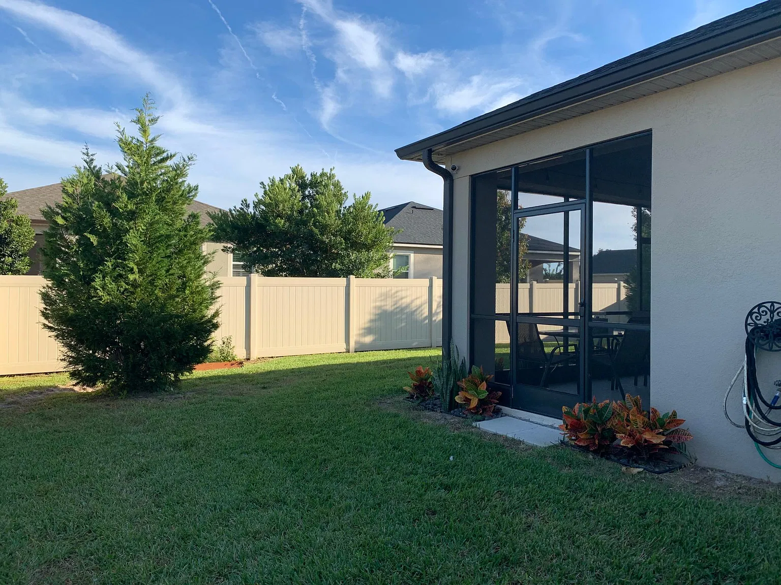 3 bed, 2016 sqft, $2,600 — Photo 4