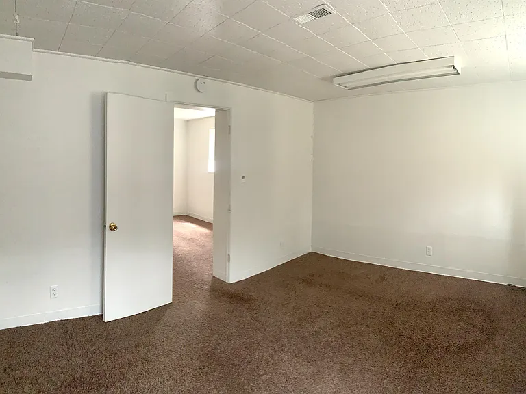 212 N Ford St — Photo 14