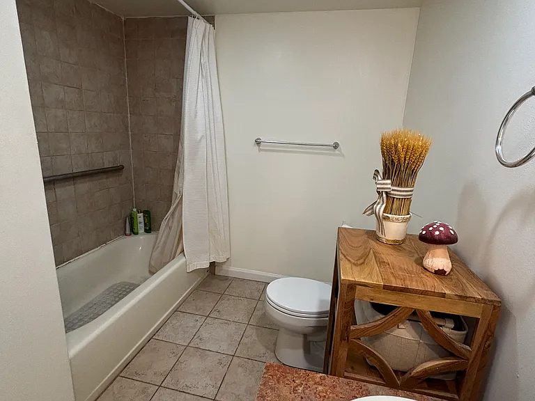 12A Darien #A-V2 — Photo 16