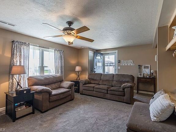 3rd image of 8013 Independence Dr APT A