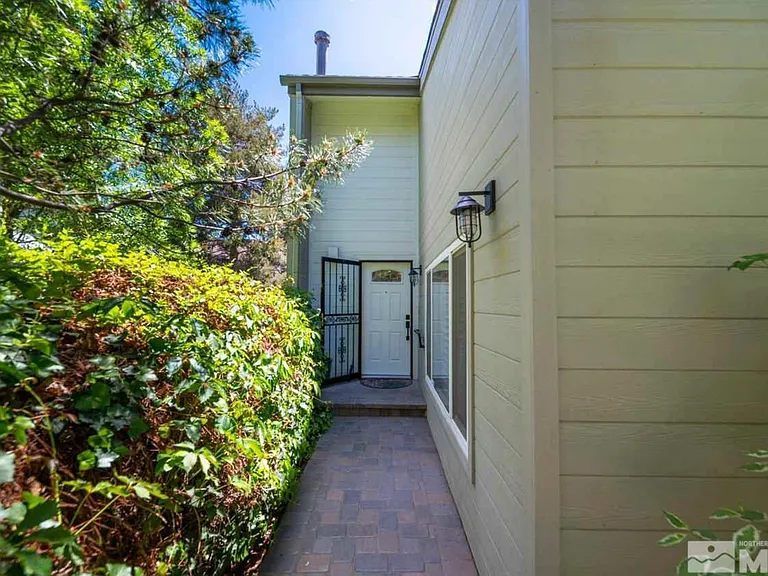 430 Angela Pl — Photo 38