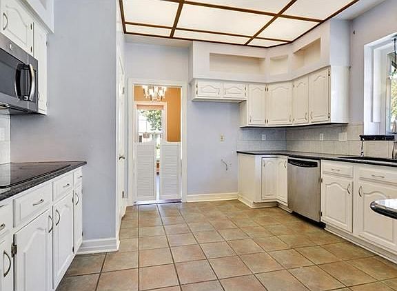 5th image of 3625 Metairie Heights Ave