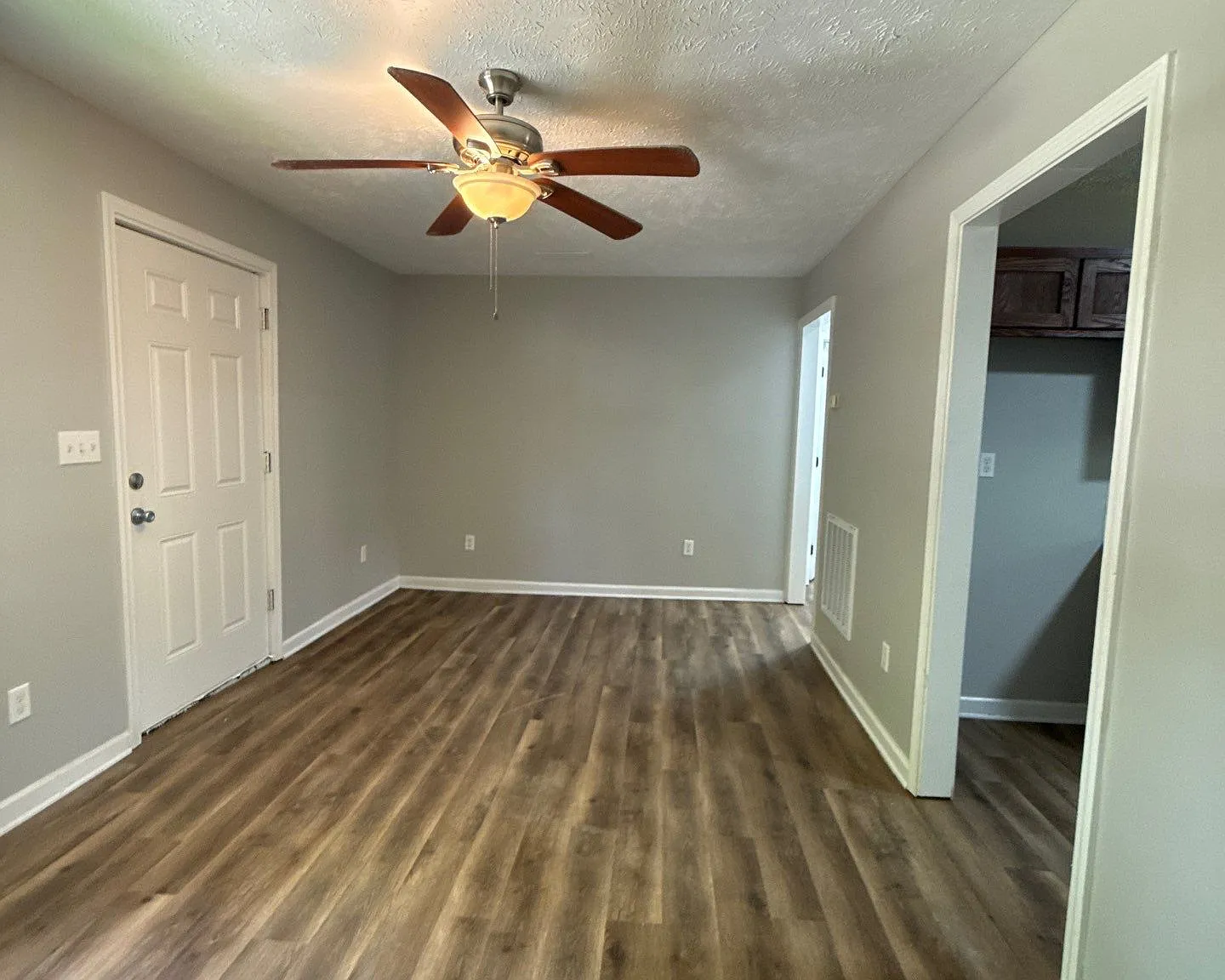 813 Scott St #2, Brownsville - Unit 1 — Photo 4