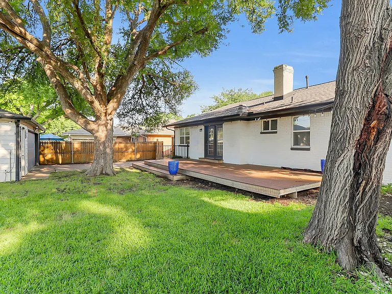 623 Greenleaf Dr — Photo 22