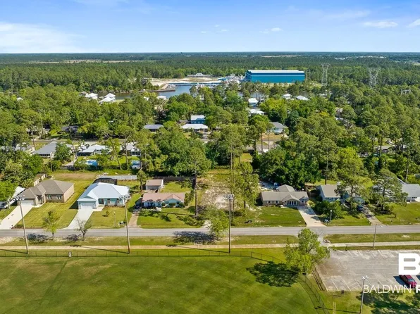 348 W 22nd Ave, Gulf Shores, AL 36542