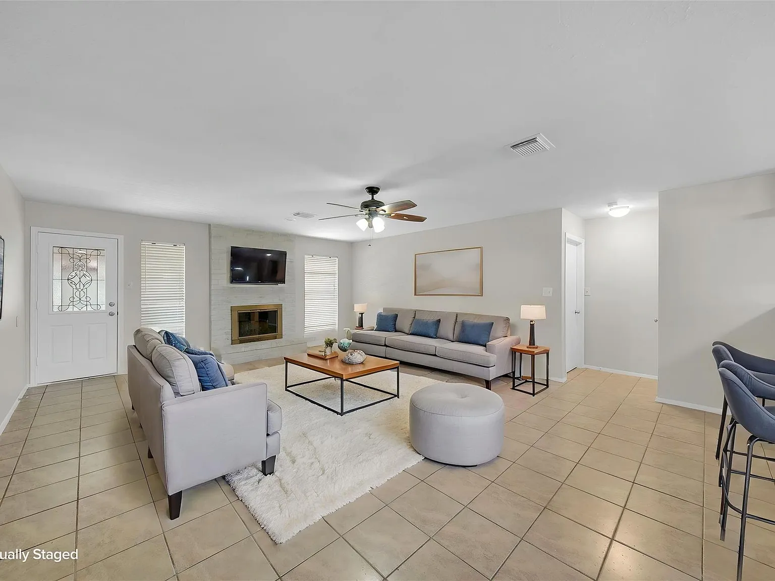 3 bed, 2.0 bath, 1474 sqft, $1,900 — Photo 3