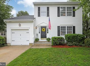 8 Tether Cir, Deptford, NJ 08096