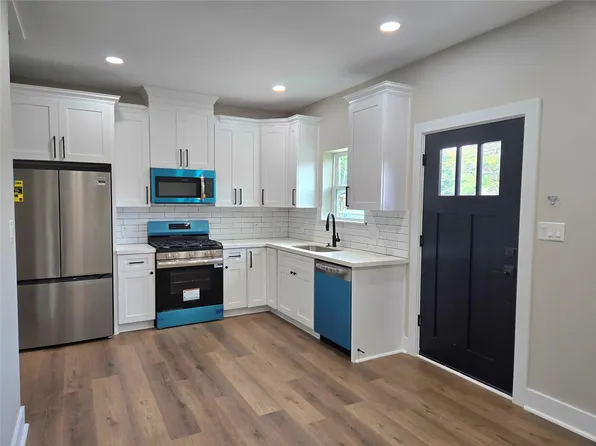 7830 Woodlyn Rd #B, Houston, TX 77028