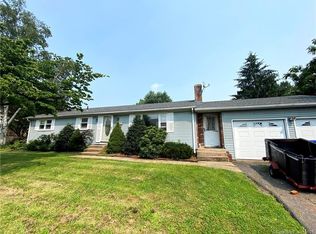 5 Columbus Ave, Enfield, CT 06082