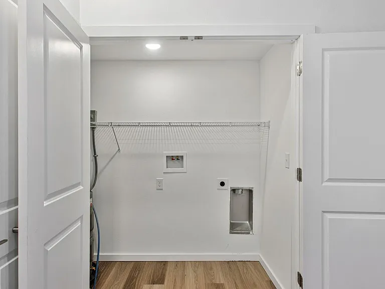 Portland Place Apartments — Photo 31