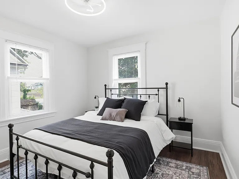 461 Benton St — Photo 17