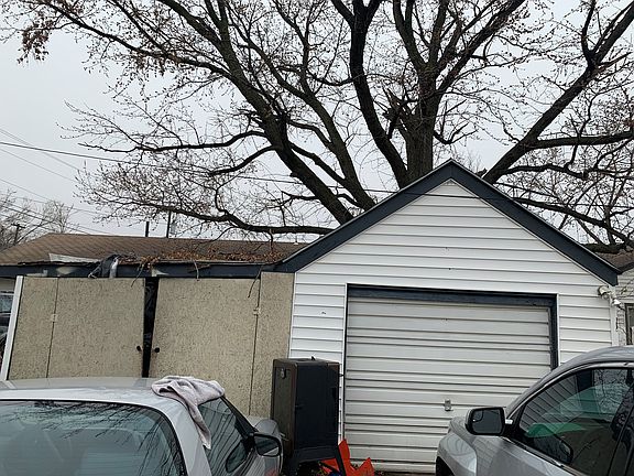 3rd image of 1000 W Highland Ave