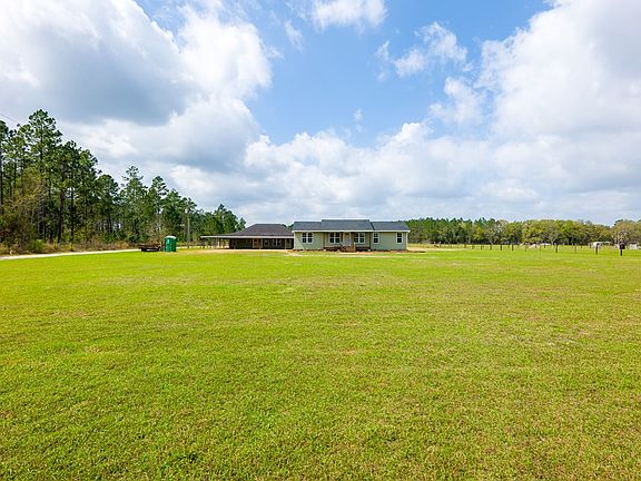3rd image of 102 Good Hope Cir