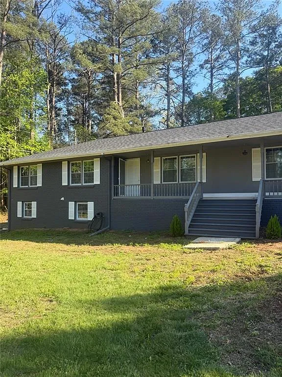 3 bed, 2.0 bath, 1737 sqft, $2,200 — Photo 1