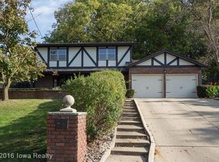 105 SW 52nd St, Des Moines, IA 50312