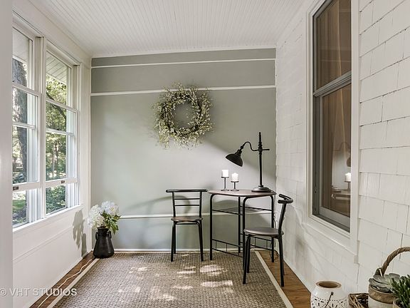 5th image of 251 Wentworth Ave