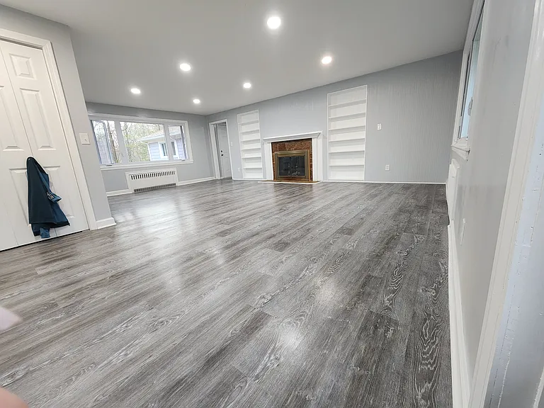 1751 S Main St — Photo 13