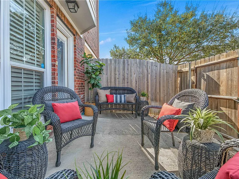 305 Holleman Dr E #102 — Photo 28