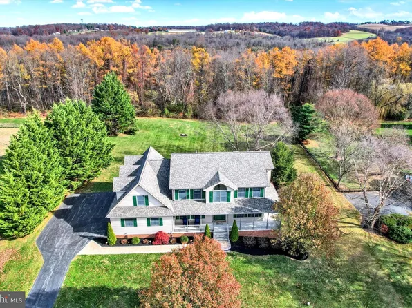3674 Eagle Ridge Ct, Hanover, PA 17331