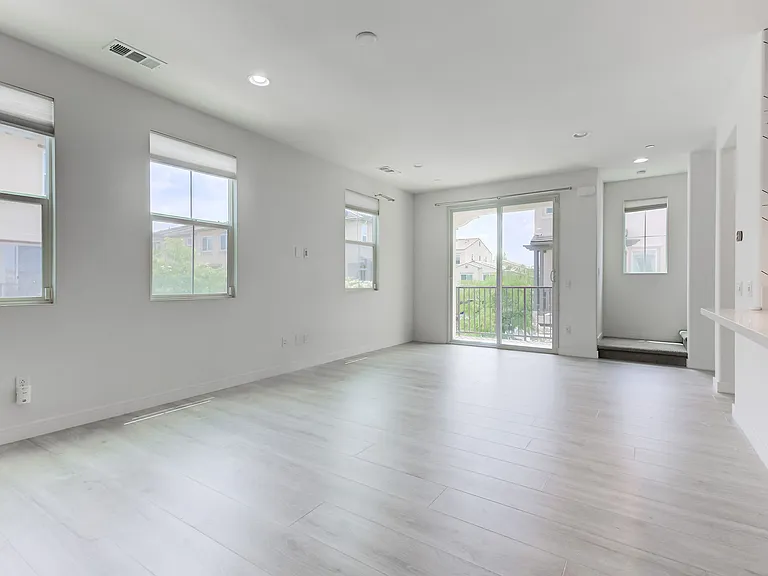 597 Mustang St — Photo 10